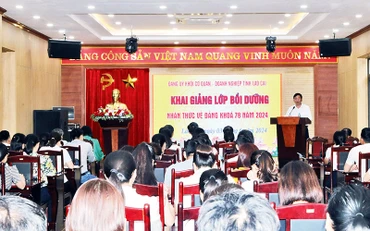 Quang cảnh lớp bồi dưỡng. 