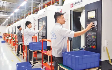 Giờ thực hành của học sinh Trường cao đẳng nghề Vĩnh Phúc.