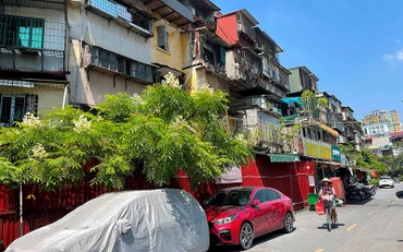 Khu chung cư cũ trên địa bàn quận Ba Đình cần sớm được cải tạo, xây dựng lại.
