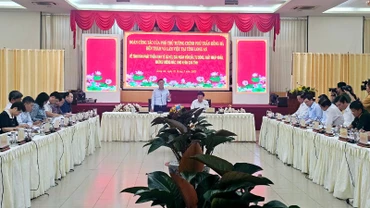 Quang cảnh buổi làm việc.