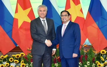 Thủ tướng Phạm Minh Chính và Chủ tịch Duma Quốc gia Quốc hội Liên bang Nga Vyacheslav Volodin.