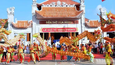 Nghi thức lễ tại Ngày Giỗ Tổ Vua Hùng tỉnh Cà Mau. 