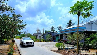 Vùng căn cứ Kinh Dớn-Hàng Gòn từng bị tàn phá bởi chiến tranh giờ thành vùng quê khang trang, đổi mới.
