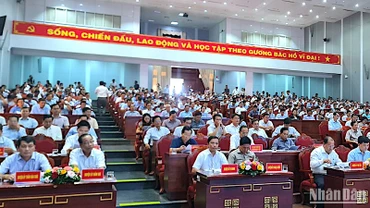 Hội nghị phát triển kinh tế tập thể tỉnh Cà Mau quy tụ gần 500 đại biểu là chuyên gia, lãnh đạo quản lý các cấp từ tỉnh đến cơ sở.