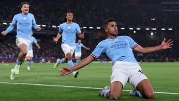 Man City lần đầu vô địch Champions League, hoàn tất 'cú ăn ba' vĩ đại