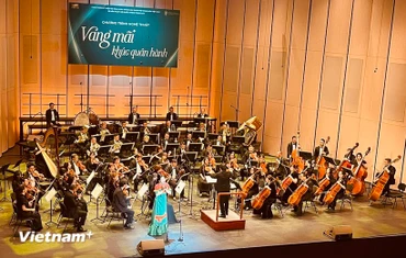 Một tiết mục tại chương trình nghệ thuật 'Vang mãi khúc quân hành.' (Ảnh: Vietnam+)