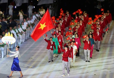 Đoàn Việt Nam diễu hành tại Lễ khai mạc SEA Games 32. (Ảnh: Tuấn Hữu)