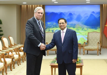Thủ tướng Phạm Minh Chính đón Thượng nghị sĩ bang Oregon Jeff Merkley.