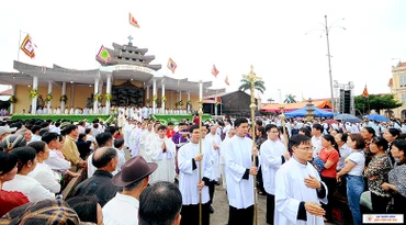 Một nghi lễ của người Công giáo tại Chính tòa Bùi Chu.