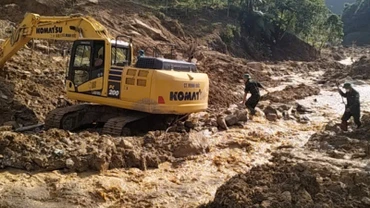 Một đoạn đường bị sạt lở tại thôn Nậm Tông, xã Nậm Lúc, huyện Bắc Hà (Lào Cai).