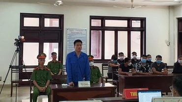 Bị cáo Phạm Công Chiến tại tòa. (Ảnh: TRẦN TRANG)