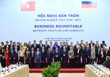 [Ảnh] Thủ tướng Phạm Minh Chính và Thủ tướng Olaf Scholz đồng chủ trì Hội nghị bàn tròn doanh nghiệp Việt Nam-Đức