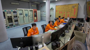 Thủy điện Bản Vẽ ứng dụng tự động hóa, chuyển đổi số trong quá trình sản xuất điện cho hiệu quả kinh tế cao. (Ảnh: LINH CHI)