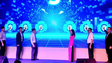 Đại diện lãnh đạo Sở Du lịch và các doanh nghiệp du lịch trên địa bàn tỉnh Bà Rịa-Vũng Tàu chính thức công bố khai mạc Hội chợ du lịch trực tuyến Bà Rịa-Vũng Tàu 2022.