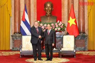 [Ảnh] Chủ tịch nước Nguyễn Xuân Phúc tiếp Thủ tướng Cộng hòa Cuba Manuel Marrero Cruz