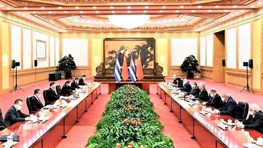 Quang cảnh hội đàm giữa hai nhà lãnh đạo Trung Quốc và Cuba. (Ảnh: Tân Hoa Xã)