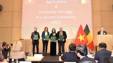 Học viện Nông nghiệp Việt Nam trao đổi văn kiện hợp tác với Đại học Liege, KU Leuven và Tổ chức Hàn lâm nghiên cứu giáo dục đại học ARES về đào tạo, nghiên cứu và đổi mới sáng tạo. 