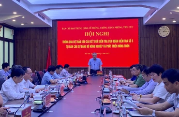 Quang cảnh buổi làm việc.