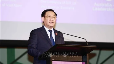 Chủ tịch Quốc hội Vương Đình Huệ phát biểu. (Ảnh: Doãn Tấn/TTXVN)