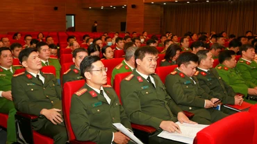 Các đại biểu tham dự hội nghị.