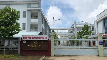 Bệnh viện Lao và bệnh Phổi Bạc Liêu hơn 200 tỷ đồng bỏ không gần 2 năm qua. (Ảnh: TRỌNG DUY)