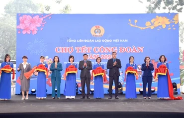 Chợ Tết Công đoàn năm 2023" diễn ra trong 2 ngày 9 và 10/1 tại Cung Văn hóa Lao động Hữu nghị Việt Xô.