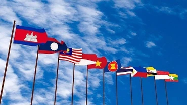 Quốc kỳ các quốc gia ASEAN.