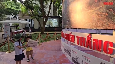 [Video] Báo Nhân Dân bắt đầu tặng tranh Panorama "Chiến dịch Điện Biên Phủ" trên toàn quốc