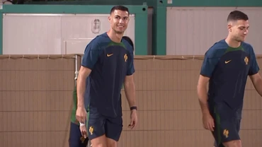 Ronaldo tập cùng Bồ Đào Nha trước trận gặp Ghana ở World Cup