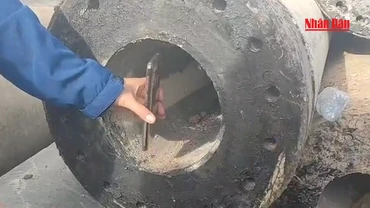 [Video] Tiếp tục giải cứu bé trai ngã vào hố bê-tông sâu 35 m 