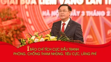 Chủ tịch Quốc hội Vương Đình Huệ phát biểu tại Lễ công bố và trao Giải báo chí toàn quốc về xây dựng Đảng (Giải Búa liềm vàng) lần thứ VII - năm 2022.