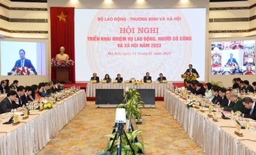 Thủ tướng Phạm Minh Chính dự và chỉ đạo Hội nghị triển khai nhiệm vụ lao động, người có công và xã hội năm 2023. 