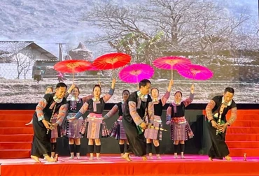 Tiết mục múa khèn của người dân tộc H’Mông 