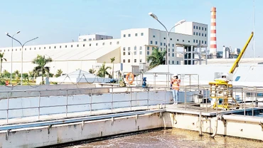 Khu công nghiệp Deep-C, một trong những khu công nghiệp thuộc Khu kinh tế Đình Vũ-Cát Hải đang thu hút mạnh mẽ các nhà đầu tư trong và ngoài nước. 