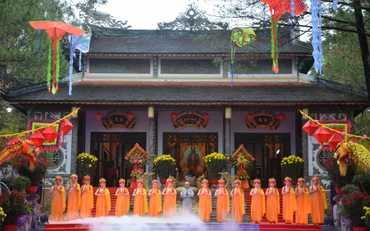 Sở Văn hóa và Thể thao tỉnh Thừa Thiên Huế tổ chức khai mạc lễ hội đền Huyền Trân Xuân Quý Mão năm 2023 với chủ đề "Ngưỡng vọng tiền nhân". 