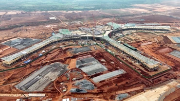 Nhà ga hành khách, được xem là "trái tim" dự án sân bay Long Thành giai đoạn 1 đang được đẩy nhanh tiến độ.