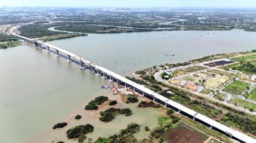 Cầu Nhơn Trạch trên tuyến đường Vành đai 3-Thành phố Hồ Chí Minh kết nối huyện Nhơn Trạch (tỉnh Đồng Nai) và thành phố Thủ Đức (Thành phố Hồ Chí Minh).