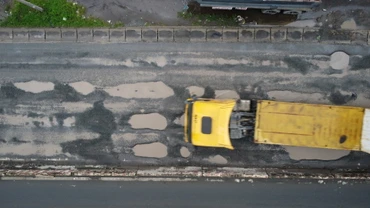 Tuyến Quốc lộ 51 qua địa phận phường An Hòa, thành phố Biên Hòa với nhiều ổ voi, ổ gà.