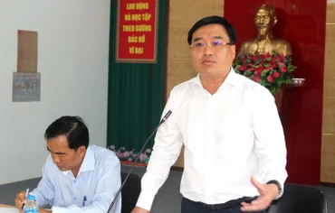 Bí thư Thành ủy Biên Hòa Hồ Văn Nam đề nghị các đơn vị phối hợp đồng bộ, nhịp nhàng để đẩy nhanh tiến độ giải phóng mặt bằng cao tốc Biên Hòa -Vũng Tàu.