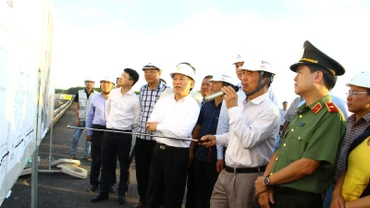 Phó Thủ tướng Chính phủ Hồ Đức Phớc kiểm tra dự án cao tốc Biên Hòa-Vũng Tàu, đoạn qua địa bàn tỉnh Đồng Nai.