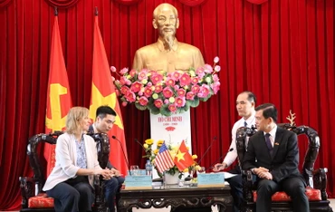 Bí thư Tỉnh ủy Đồng Nai Nguyễn Hồng Lĩnh chủ trì tiếp bà Susan Buns, Tổng Lãnh sự Hoa Kỳ tại Thành phố Hồ Chí Minh.