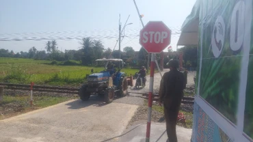 Trạm gác chắn đường ngang qua đường sắt thôn Chính Nghĩa, xã An Phú, thành phố Tuy Hòa, tỉnh Phú Yên.