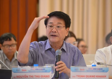 Ông Trịnh Quang Khanh, Phó Chủ tịch Thường trực kiêm Tổng Thư ký Hiệp hội Xăng dầu Việt Nam phát biểu tại Diễn đàn.