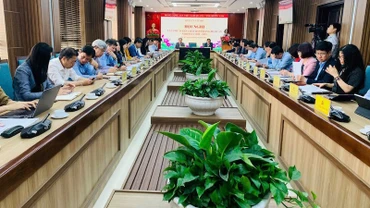 Quang cảnh hội nghị Ban chấp hành Quận ủy Tây Hồ.