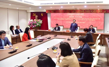 Quang cảnh hội nghị sáng 3/2.