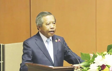 Bộ trưởng Công nghệ và Truyền thông Lào Boviengkham Vongdara phát biểu tại Hội nghị. (Ảnh: Báo Pasaxon)