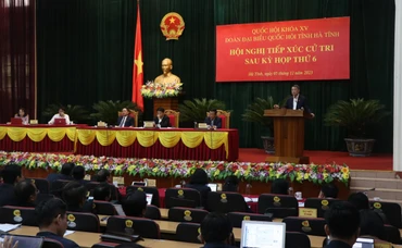 Đồng chí Lê Minh Hưng tiếp thu và giải trình một số kiến nghị của cử tri.