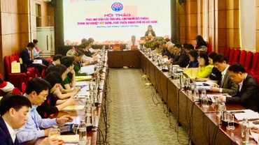 Đông đảo lãnh đạo các cấp, các ngành, các nhà nghiên cứu văn hóa, khoa học lịch sử tham dự hội thảo 