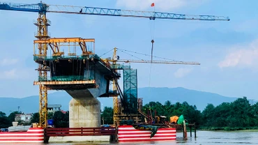 Cầu Lại Xuân, một công trình trọng điểm trong giải ngân vốn đầu tư công của thành phố Hải Phòng.
