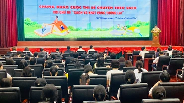Giám đốc Sở Thông tin và Truyền thông Hải Phòng Phạm Văn Tuấn phát biểu khai mạc cuộc thi.